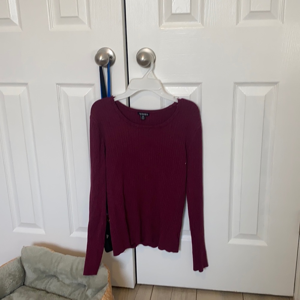 Juniors sweater